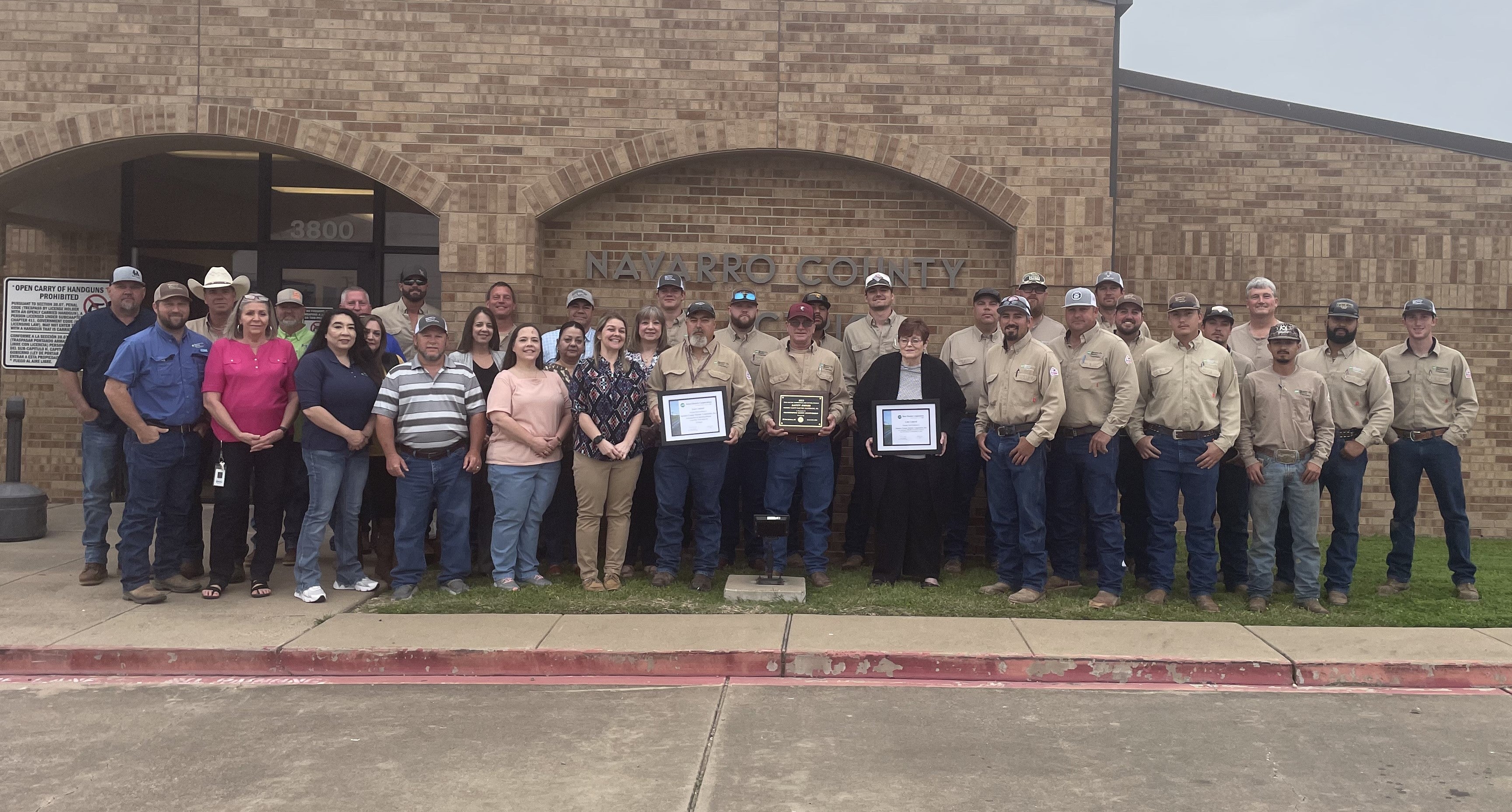 Employees Accepting GE Award 2024